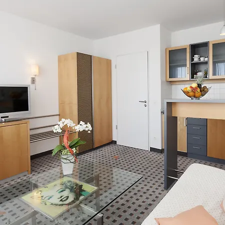 Western Am Europaplatz Hotell 4*