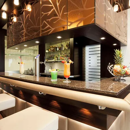 Western Am Europaplatz Hotell 4*