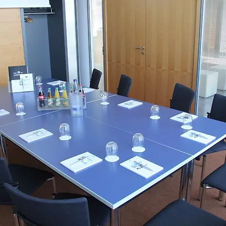 بيست ويسترن ام أوروبابلاتز Königsbrunn