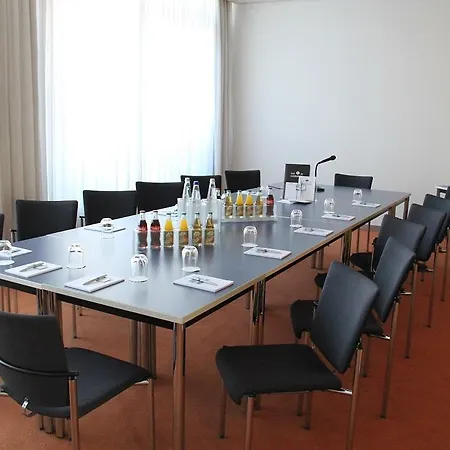 Western Am Europaplatz Hotell