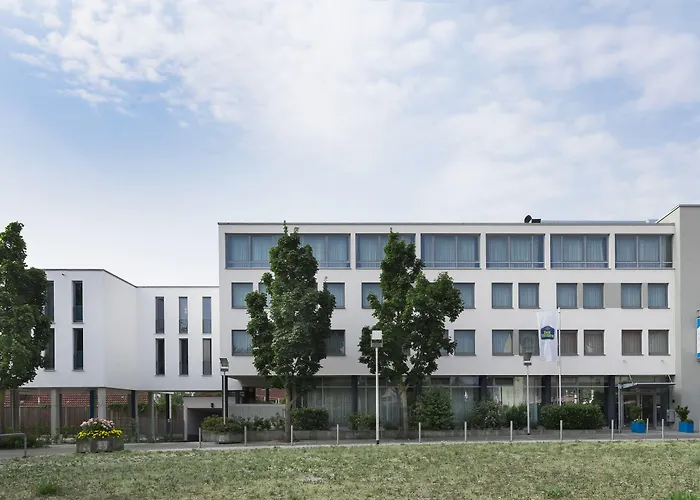 Western Am Europaplatz Hotell 4*